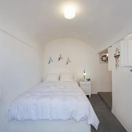 White Cave Private Villa Пиргос Экстерьер фото